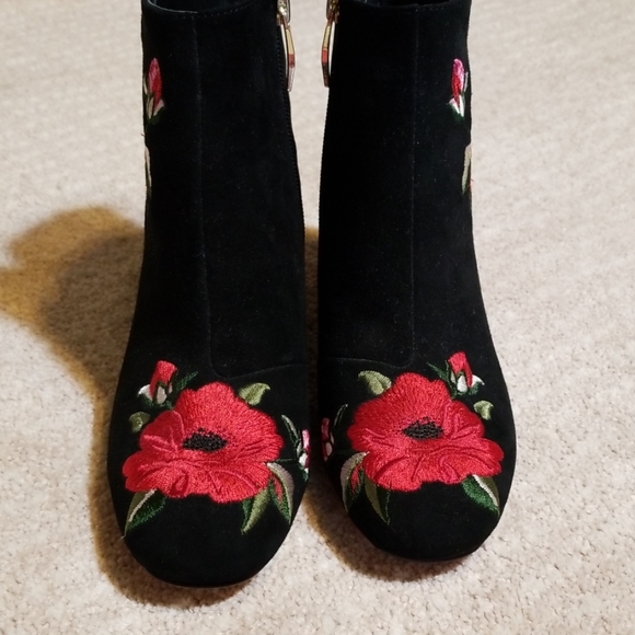 Kate Spade Black Suede Ankle Boots. Size 6 - Picture 2 of 8